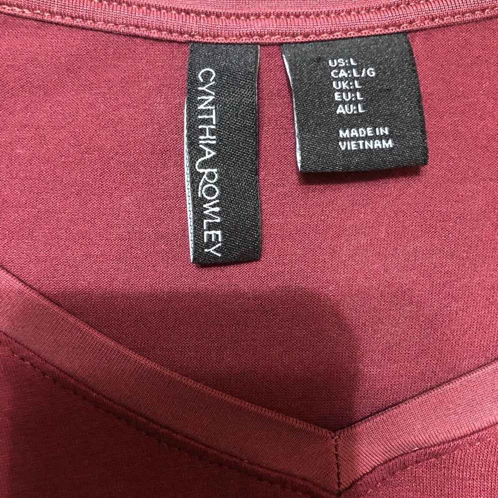 Red hi lo, contrast t shirt